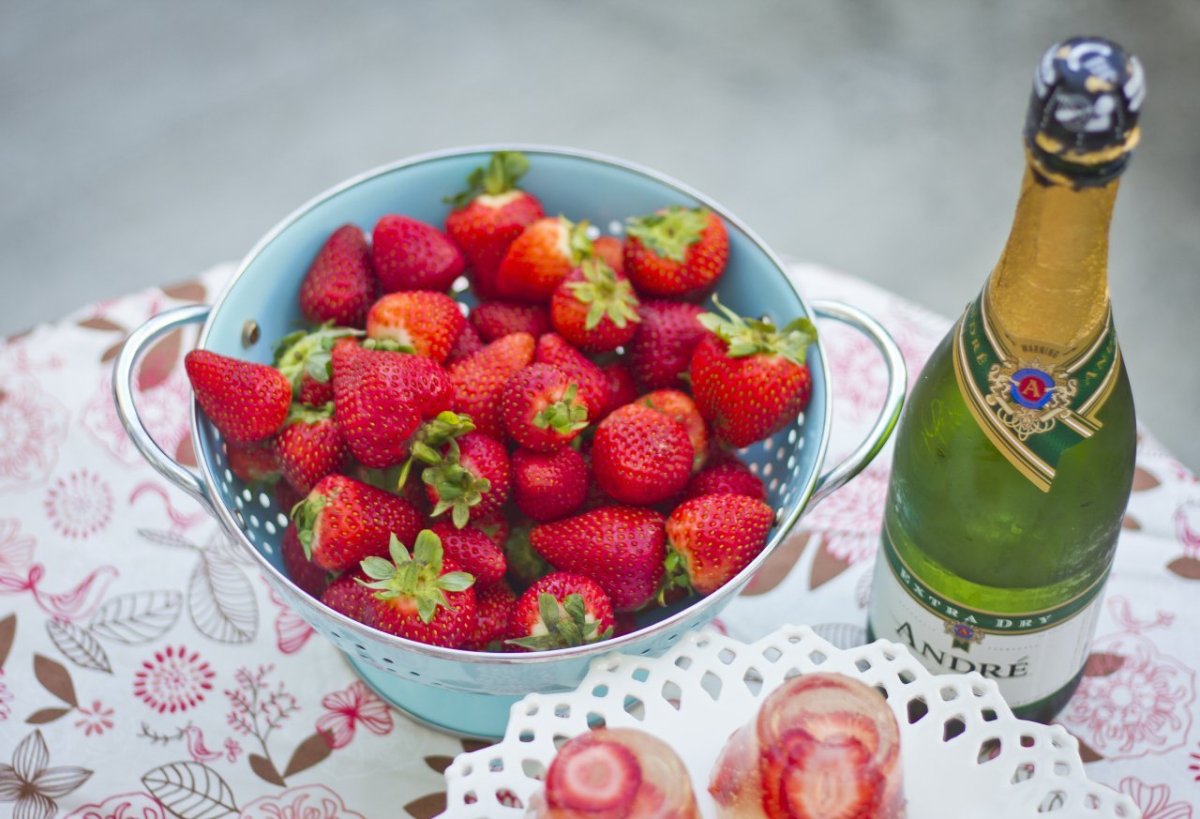 Клубника с шампанским
