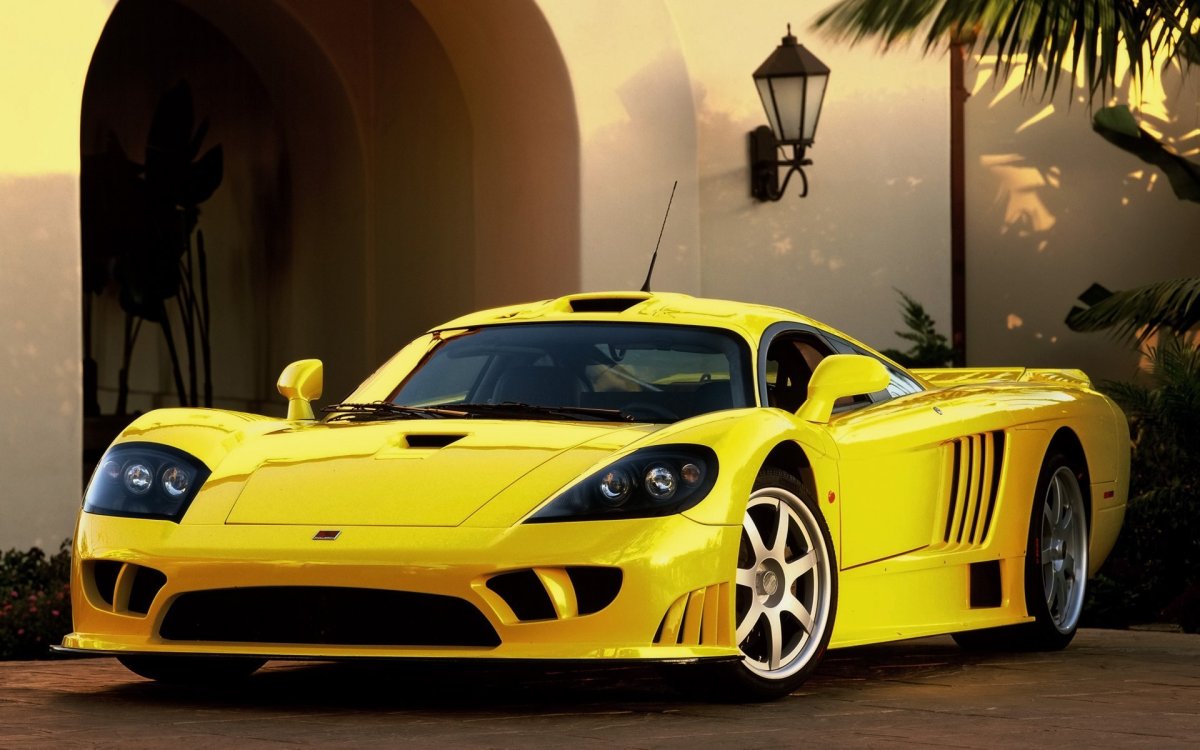 Saleen s7 Twin Turbo белый