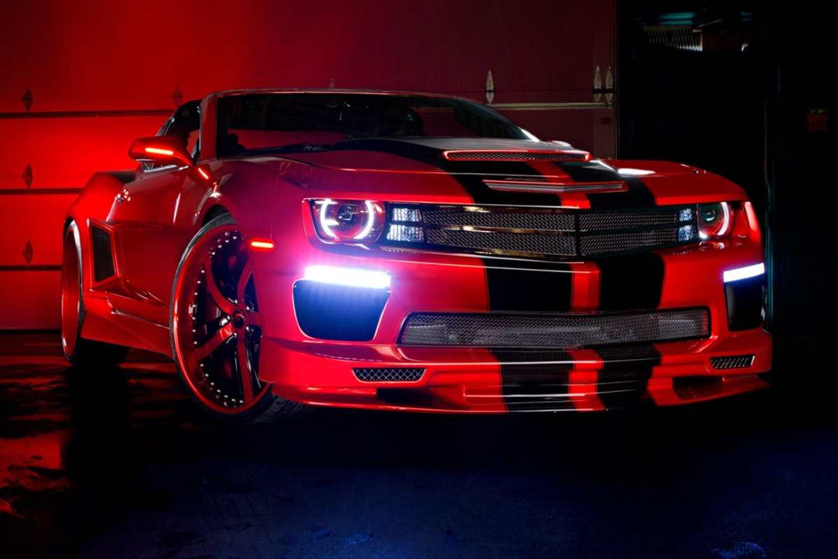 Шевроле Камаро неоновая