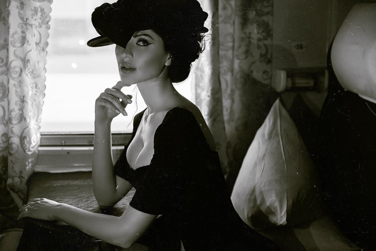 Девушка незнакомка