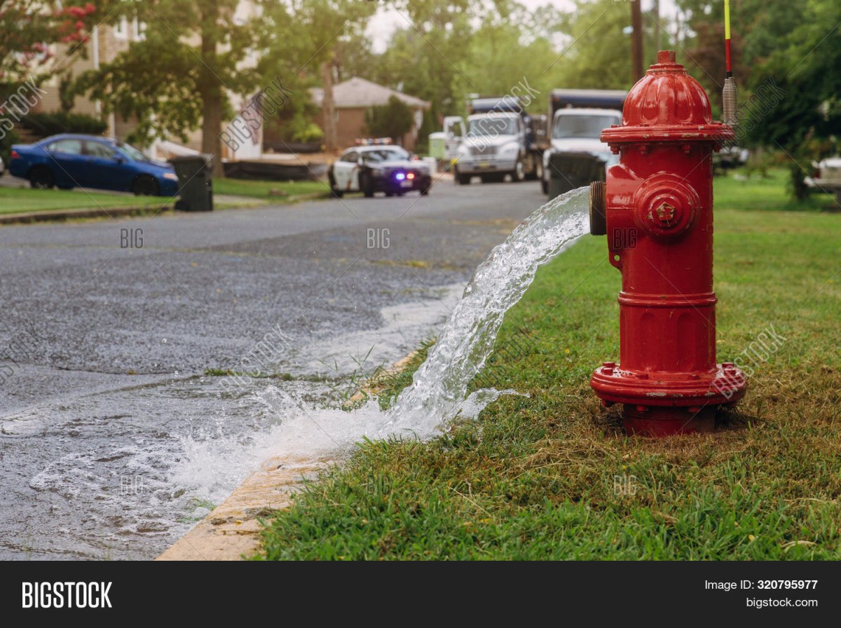 Гидрант на пересечении