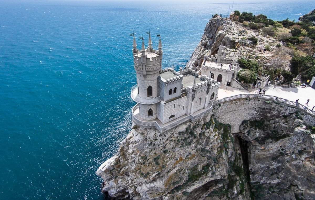 Дворец замок Ласточкино гнездо