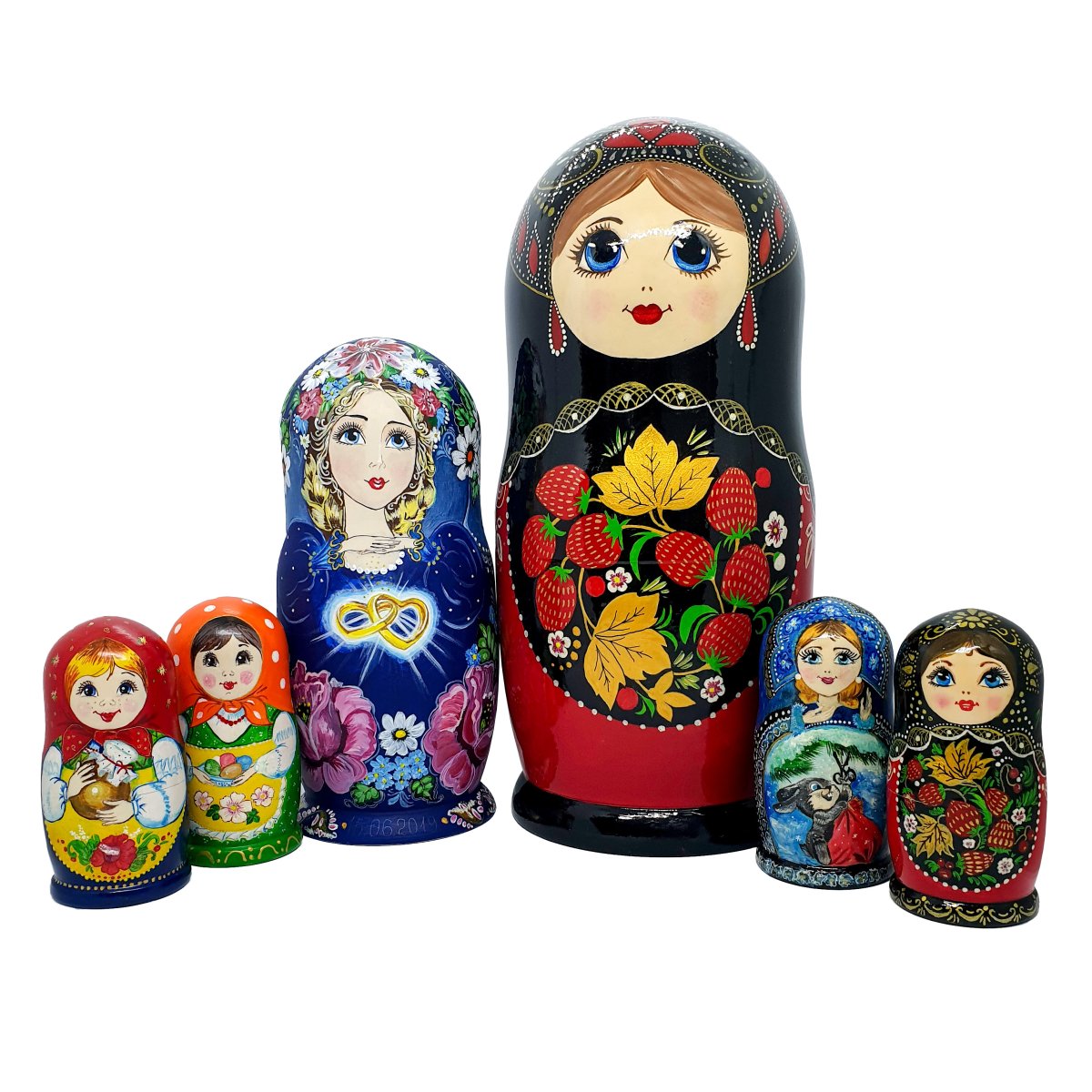 Матрешки в национальных костюмах народов России татарка