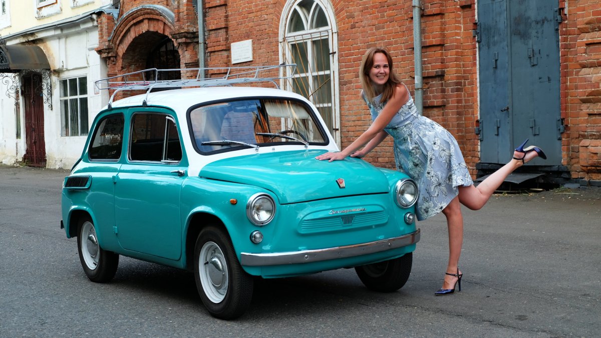 ЗАЗ 966 И девушка