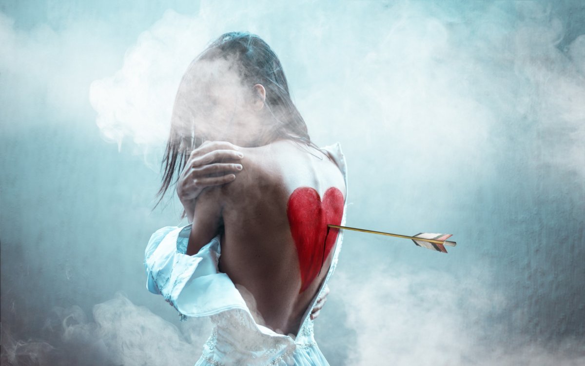 Девушка с обрезанными крыльями