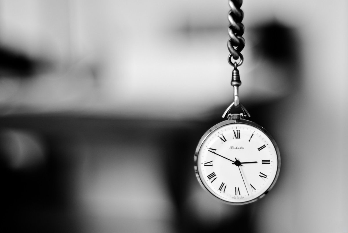 Старинные часы фон