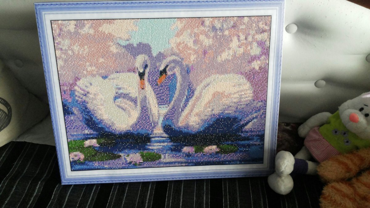 Алмазная мозаика лебеди на озере