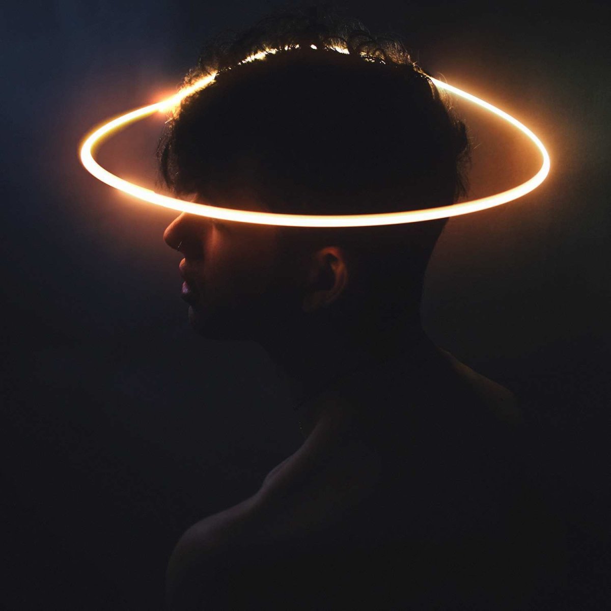 Парень с нимбом