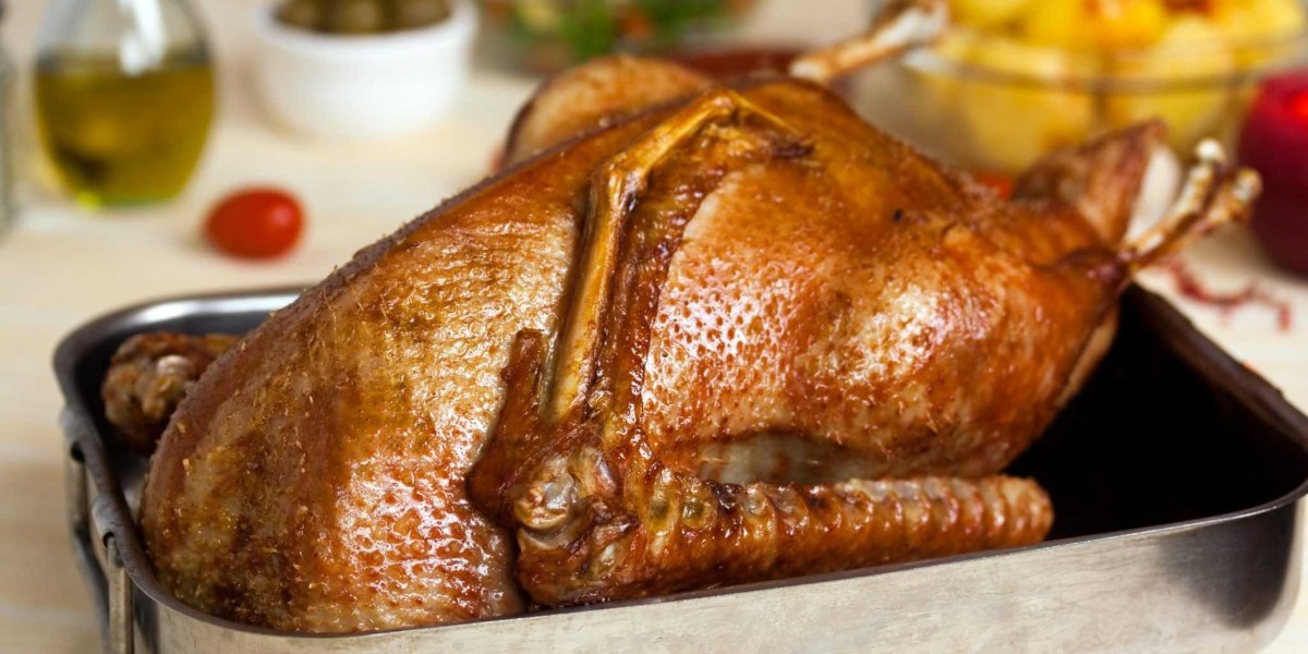 Гусь тушеный кусочками