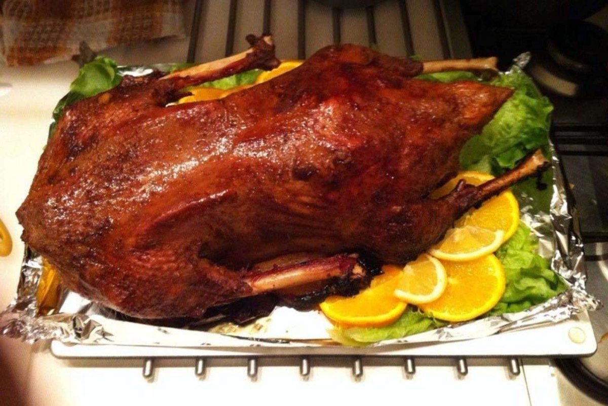 Курица на подносе