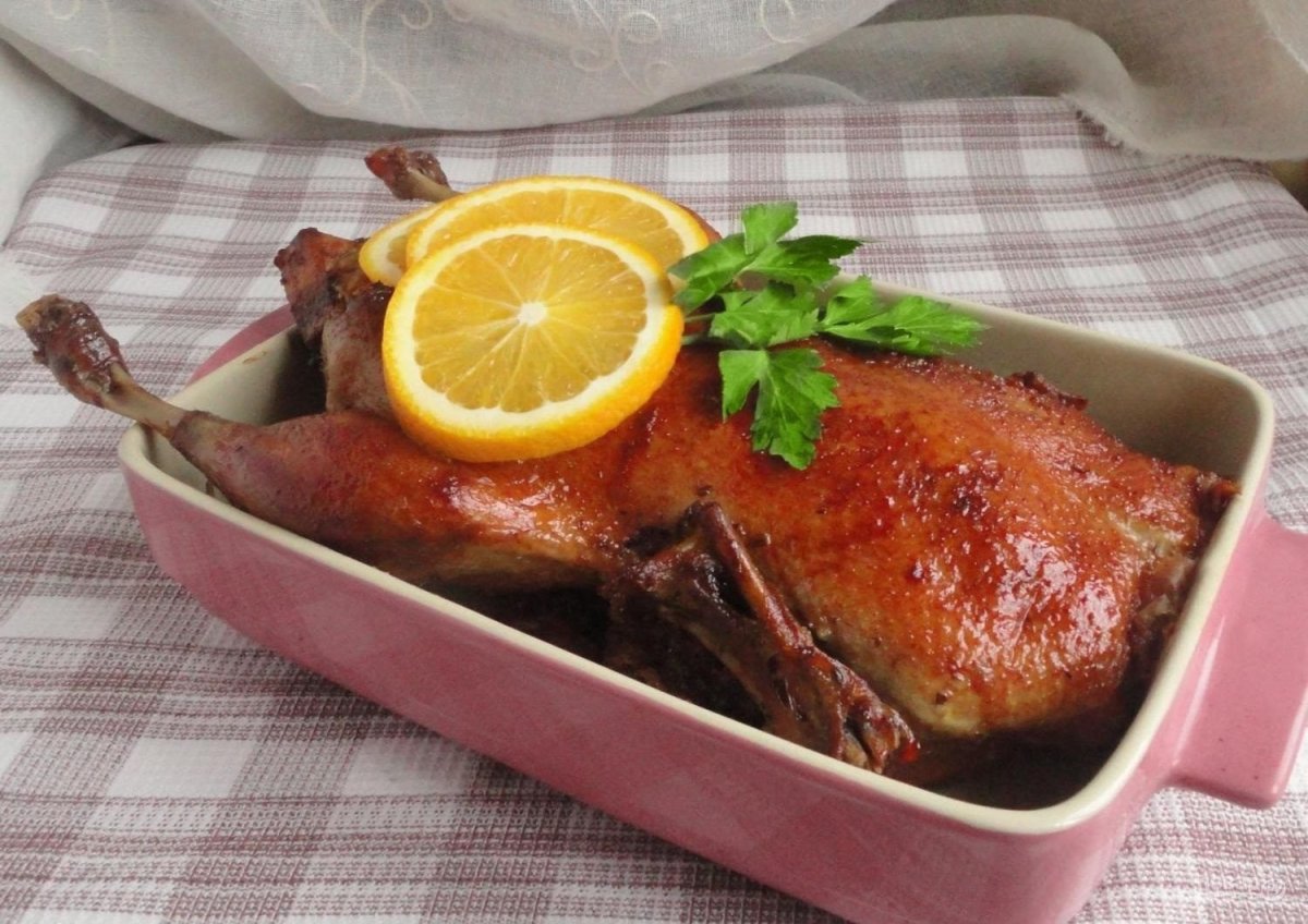 Бутафорский жареный Гусь