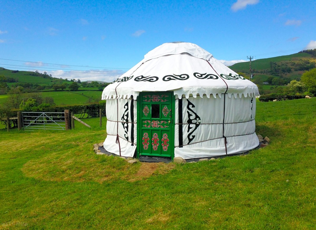Юрта с башкирским орнаментом