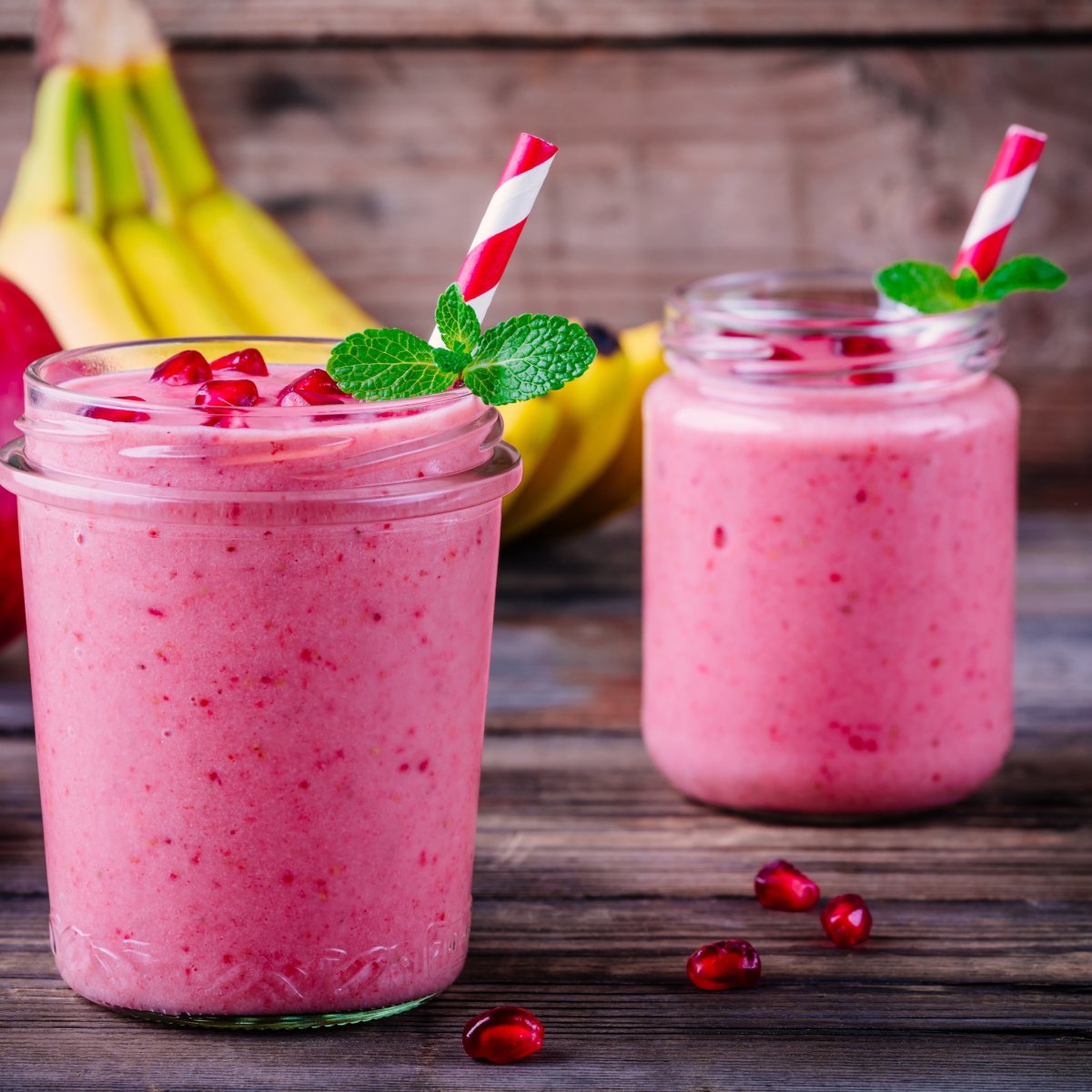 Бананово малиновый смузи