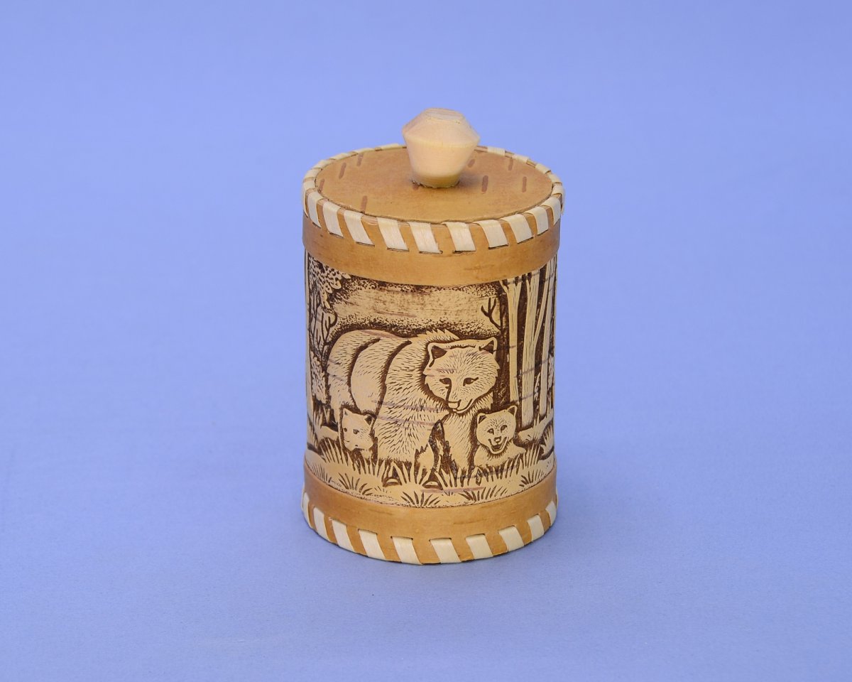 Туесок из бересты Белочка