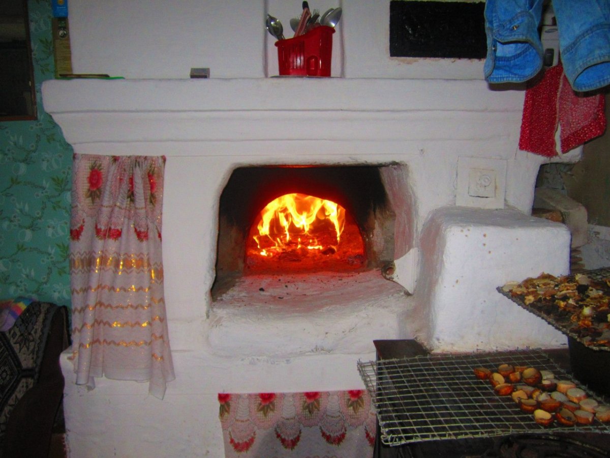 Русская печь с огнем