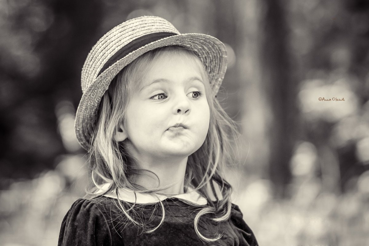 Маленькая вредная девочка