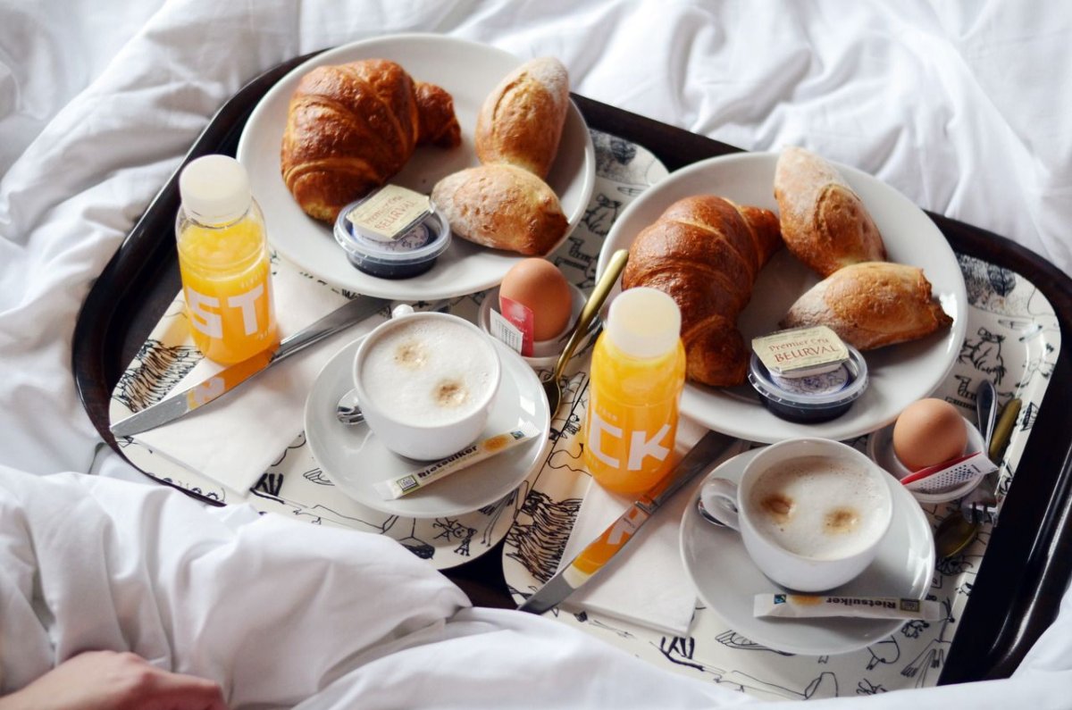 Завтрак в постель любимому