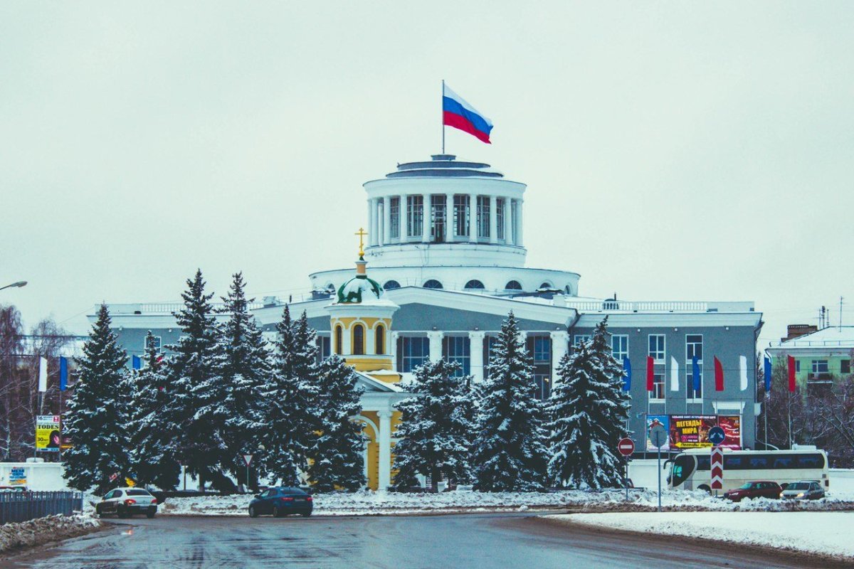 Город Дзержинск площадь Дзержинского