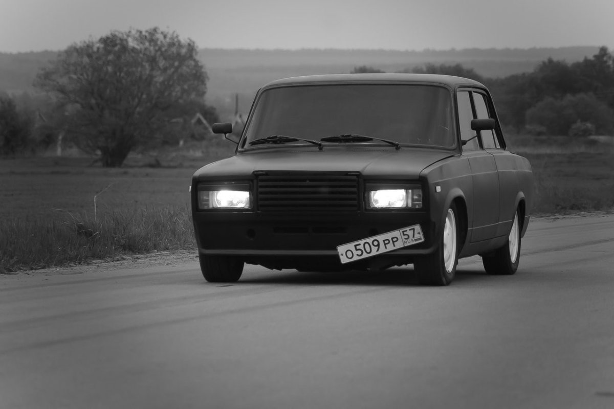 ВАЗ 2107 белая опер