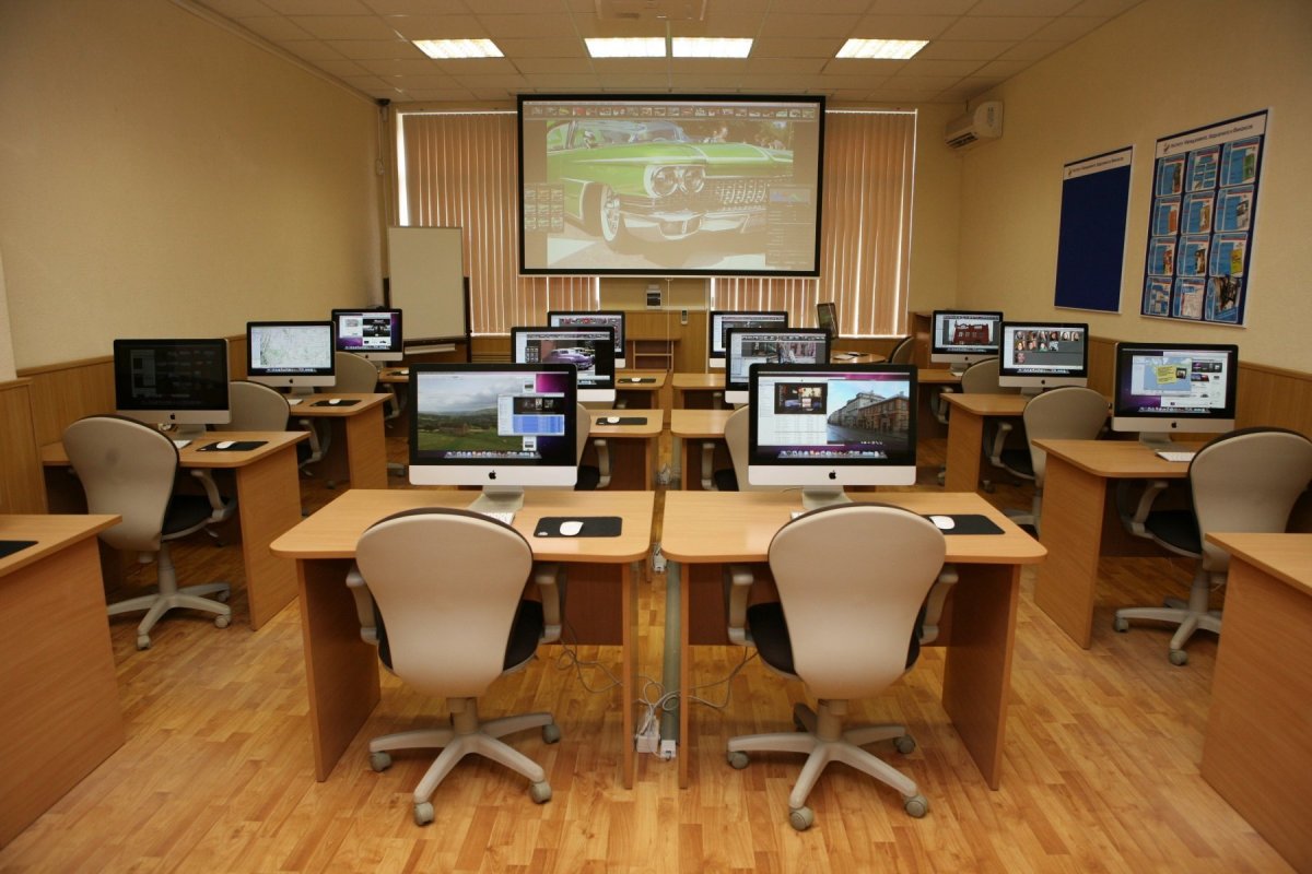 Компьютерный класс в школе