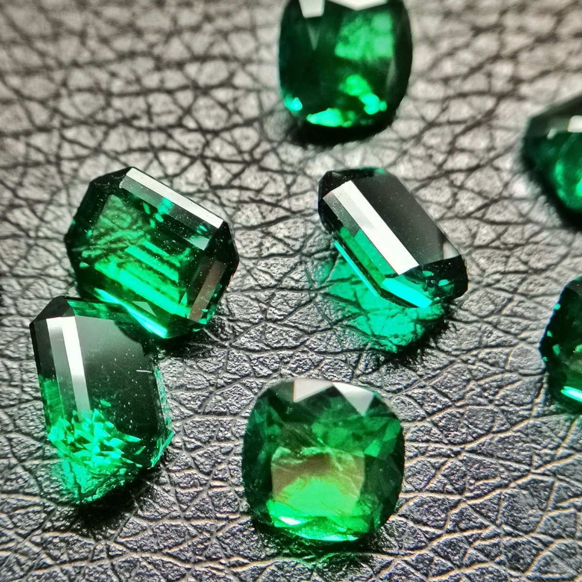 Гидротермальный колумбийский изумруд