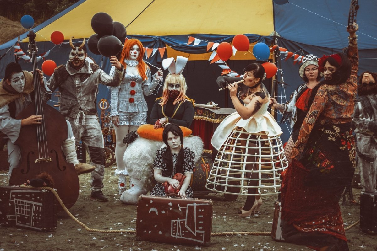 Клоуны бродячего цирка 19 век