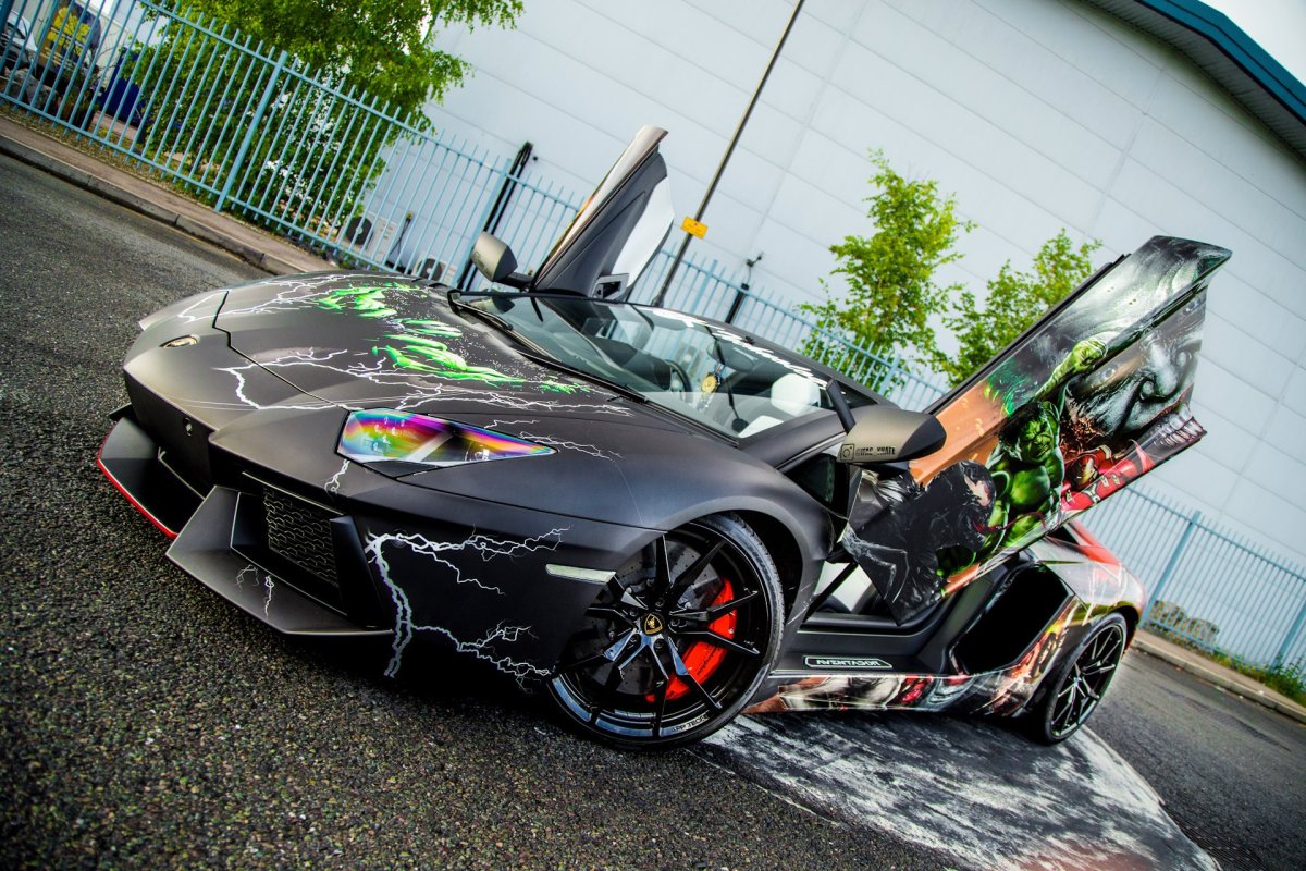 Тюнингованный Ламборджини авентадор