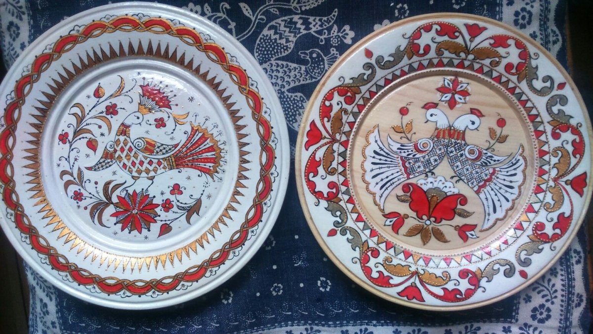 Петриковская роспись в круге