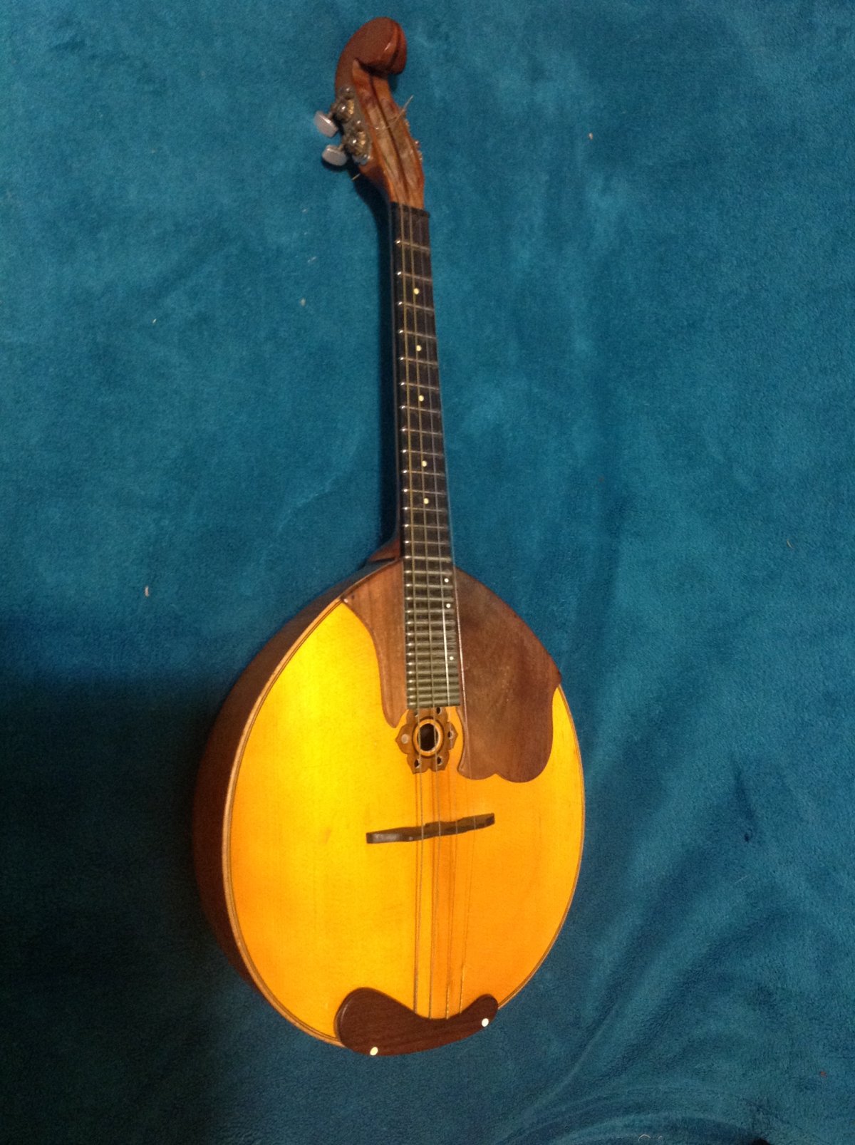 Домра народный инструмент