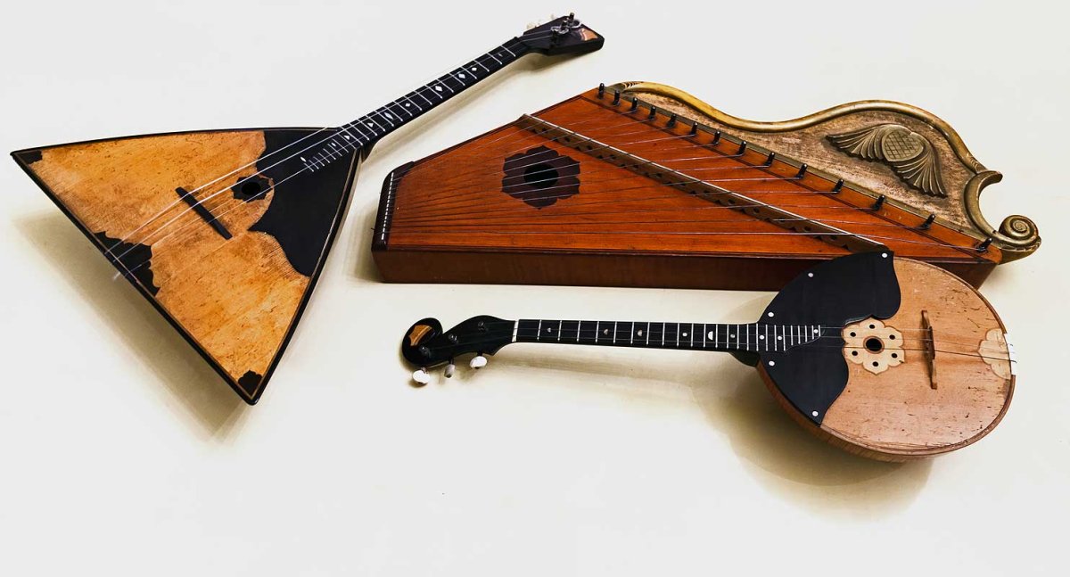 Русские народные струнно Щипковые инструменты