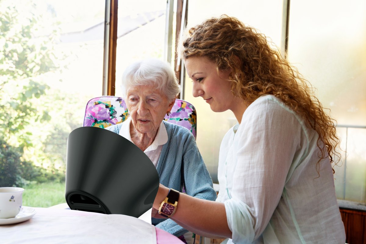 Сиделки для пожилых людей