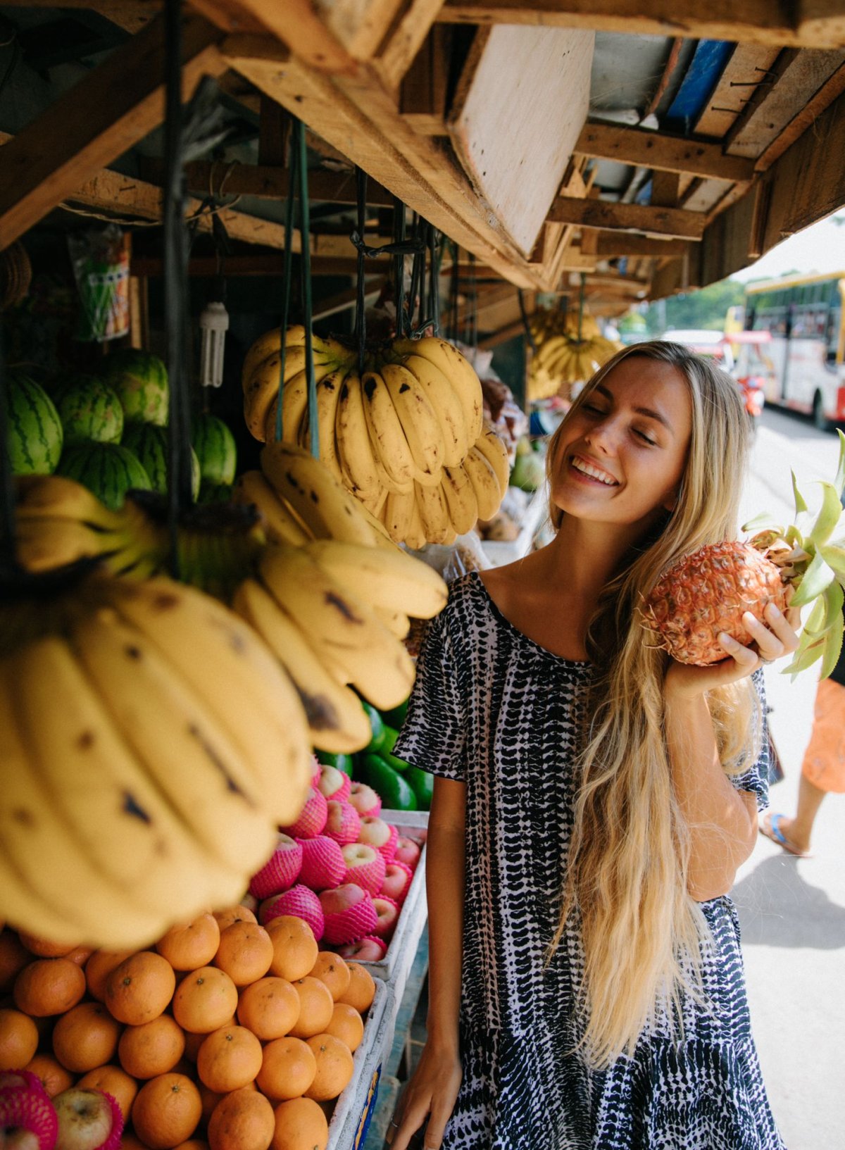 Фотосессия с экзотическими фруктами