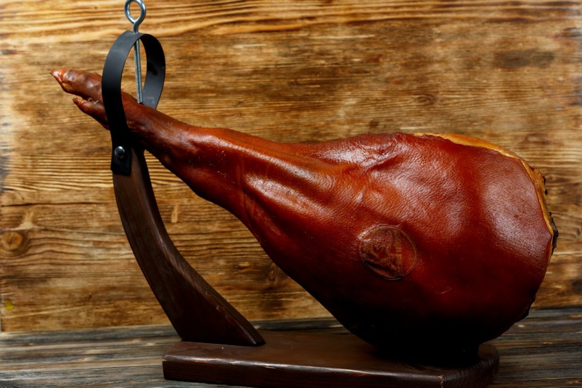 Испанский окорок хамон