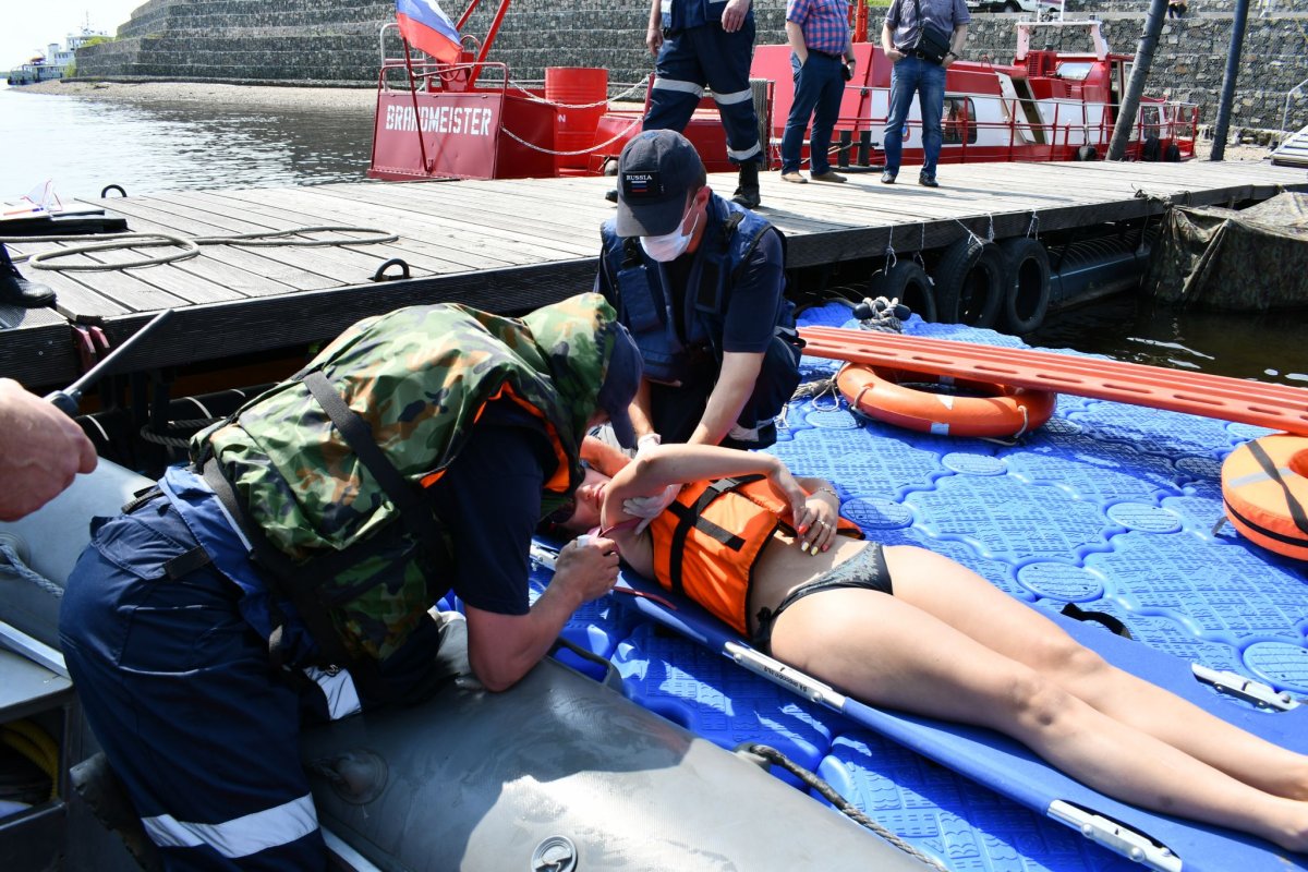 Спасение утопающего на воде