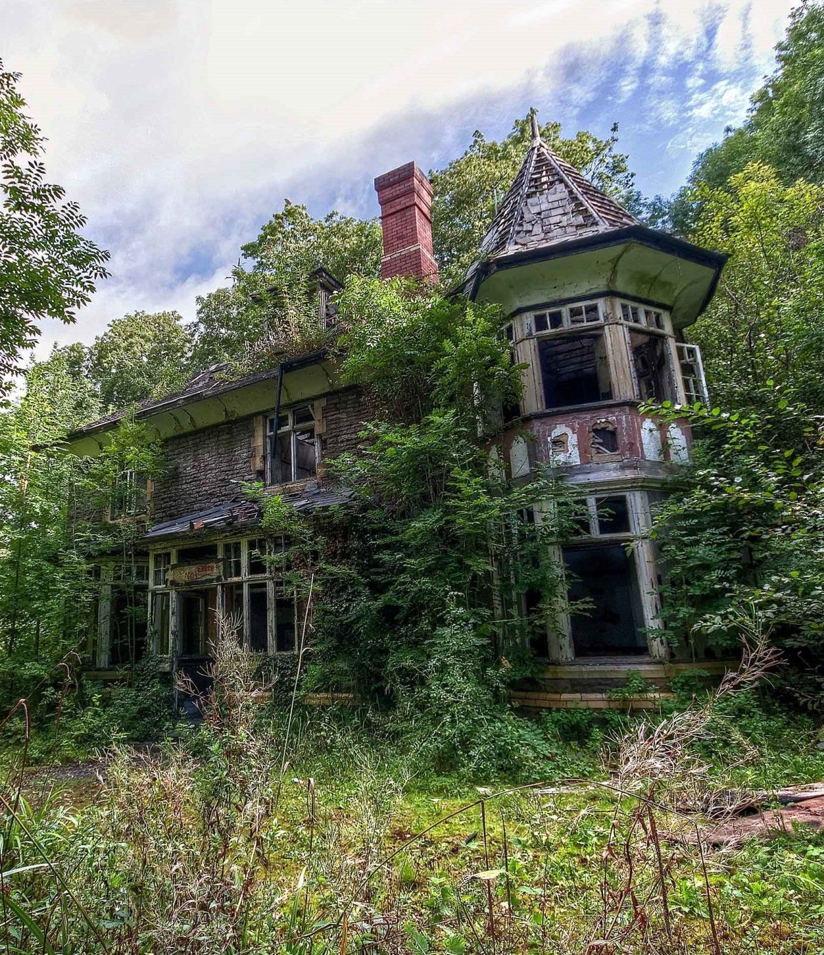 Заброшенный особняк Manor House 2