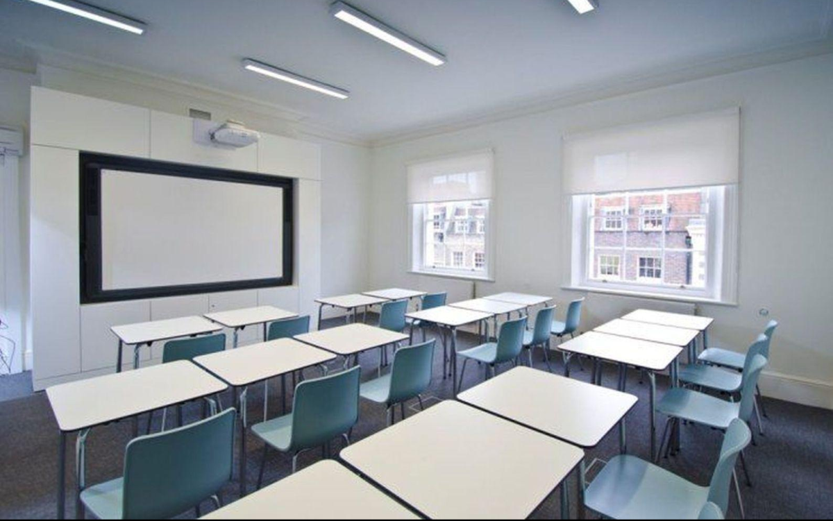 Современный школьный класс