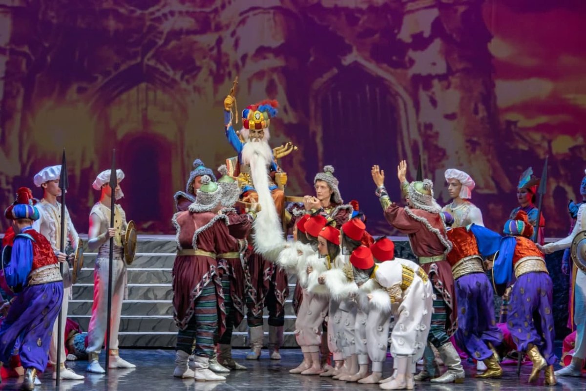 Богатырская голова в Руслане и Людмиле