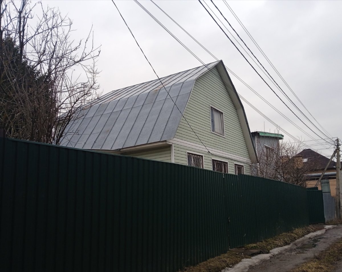 Дачный домик с огородомом вектор