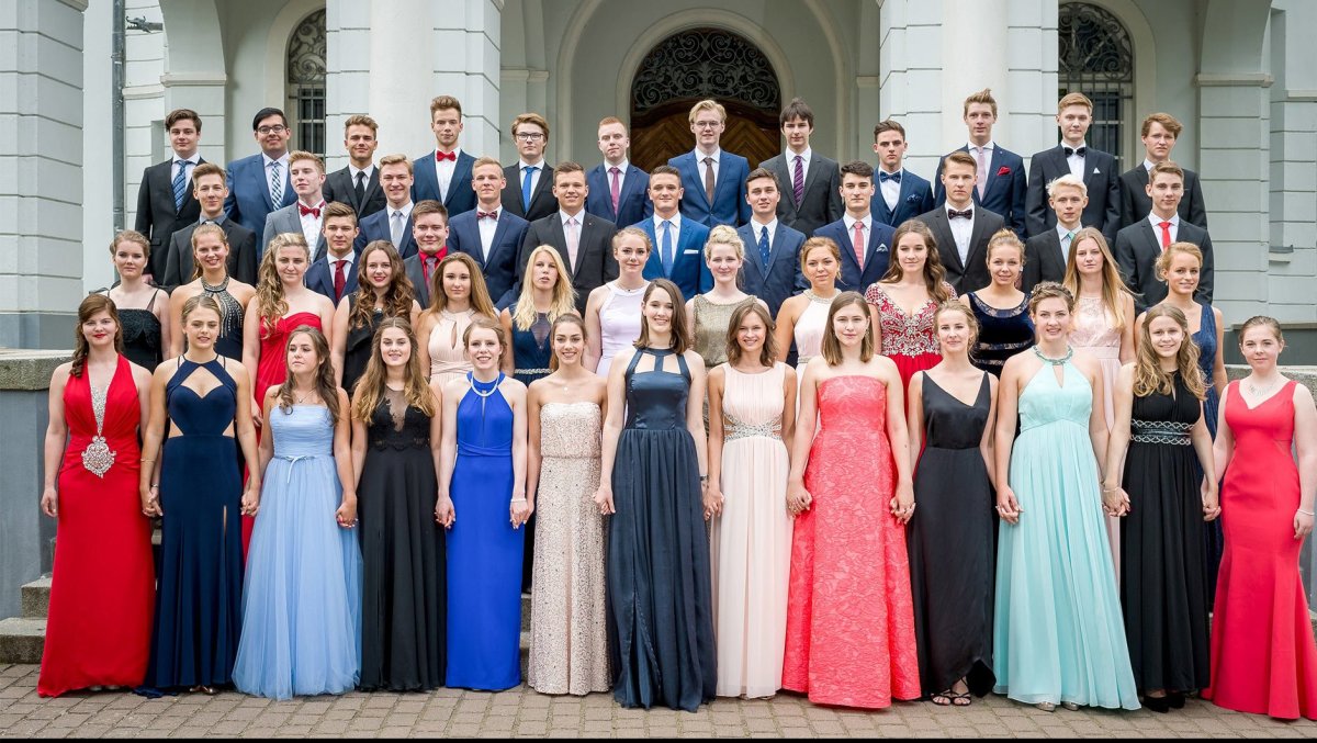 Школьный выпускной