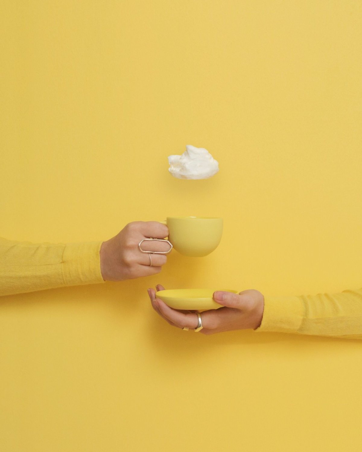 Эстетика жёлтого и белого цвета