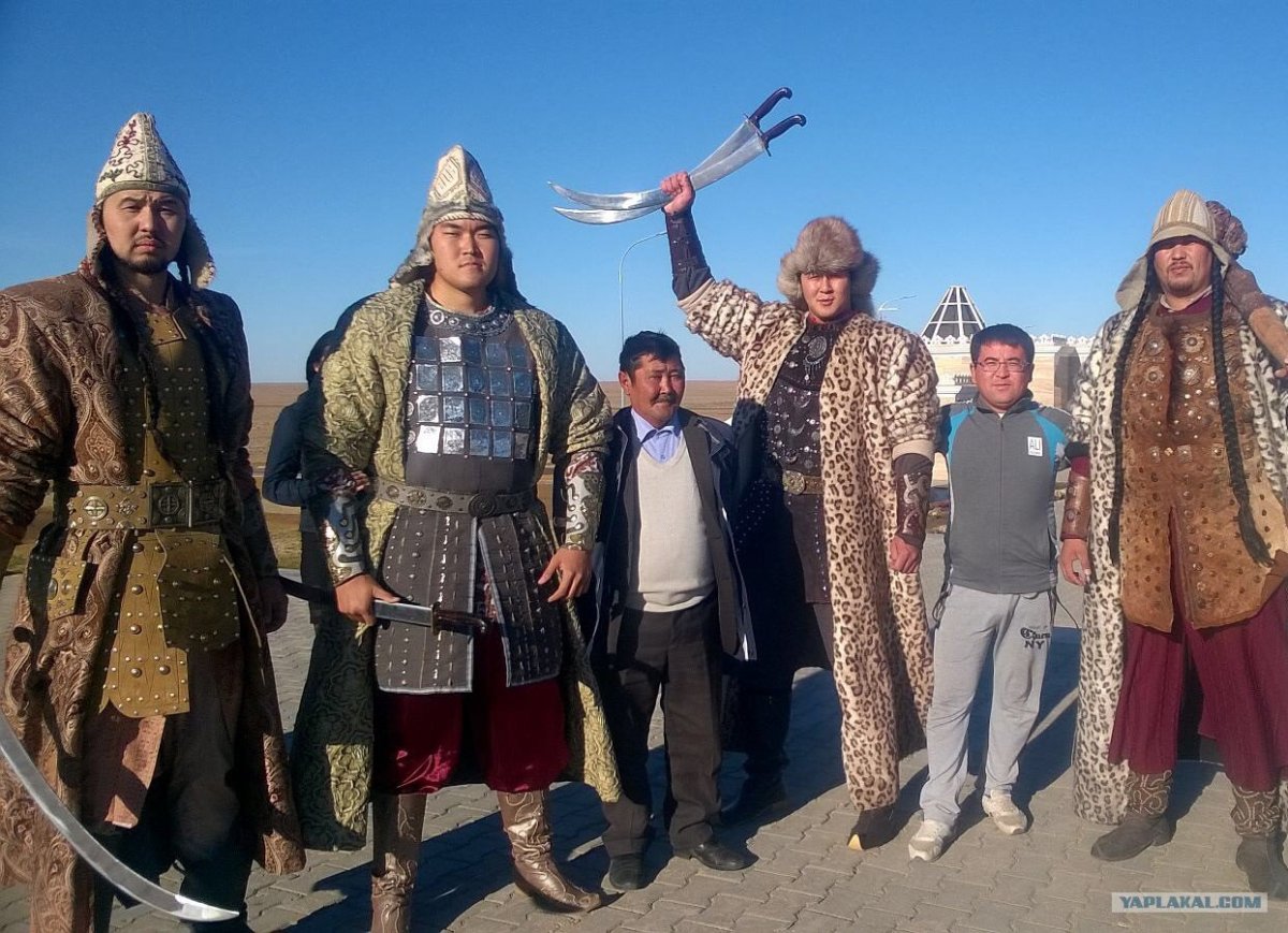 Театр национальных костюмов "Арлан"