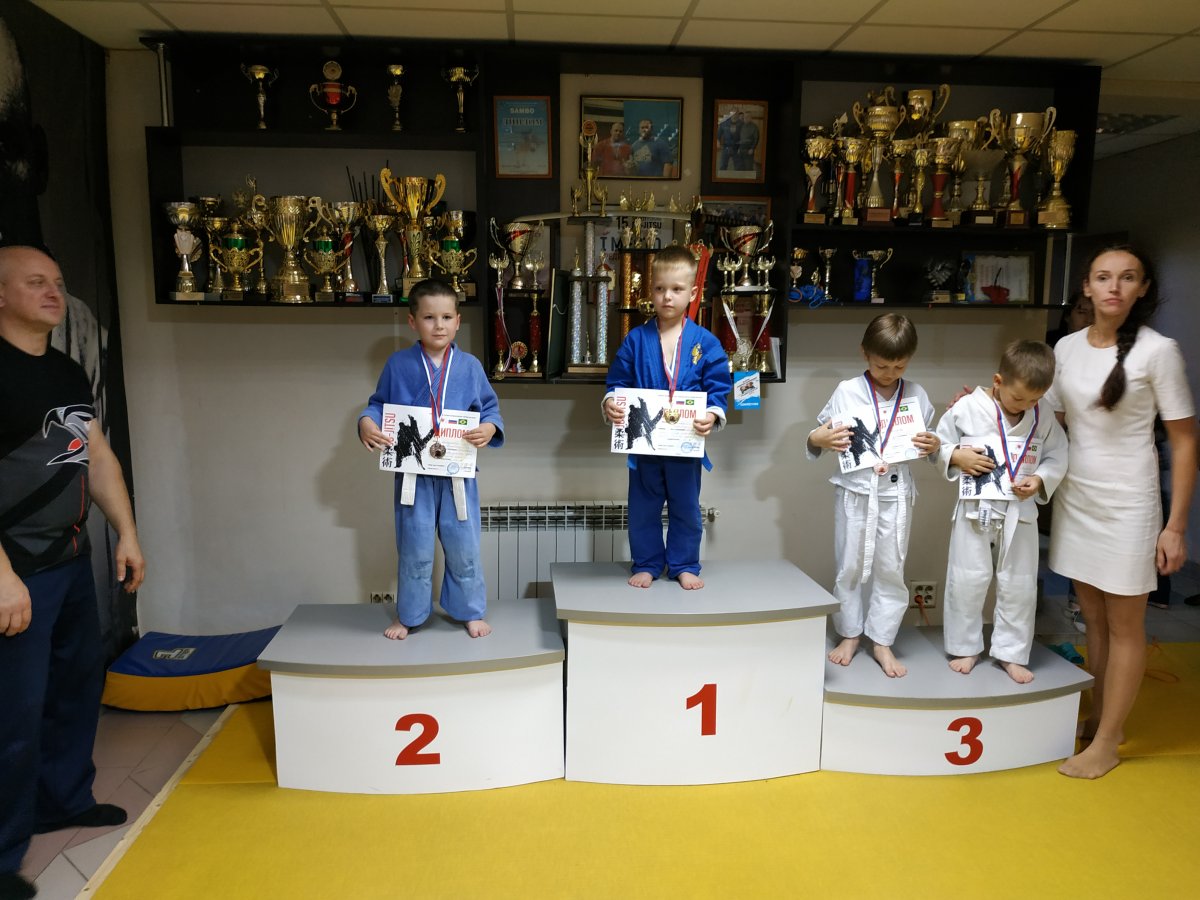 Халк тянучка игрушка