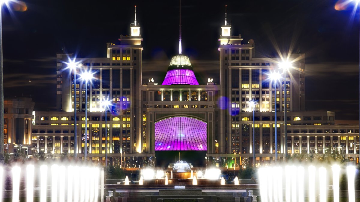 Монумент Астана-Байтерек