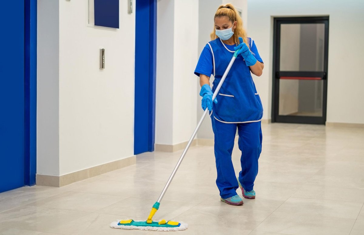 Уборщик мультяшный