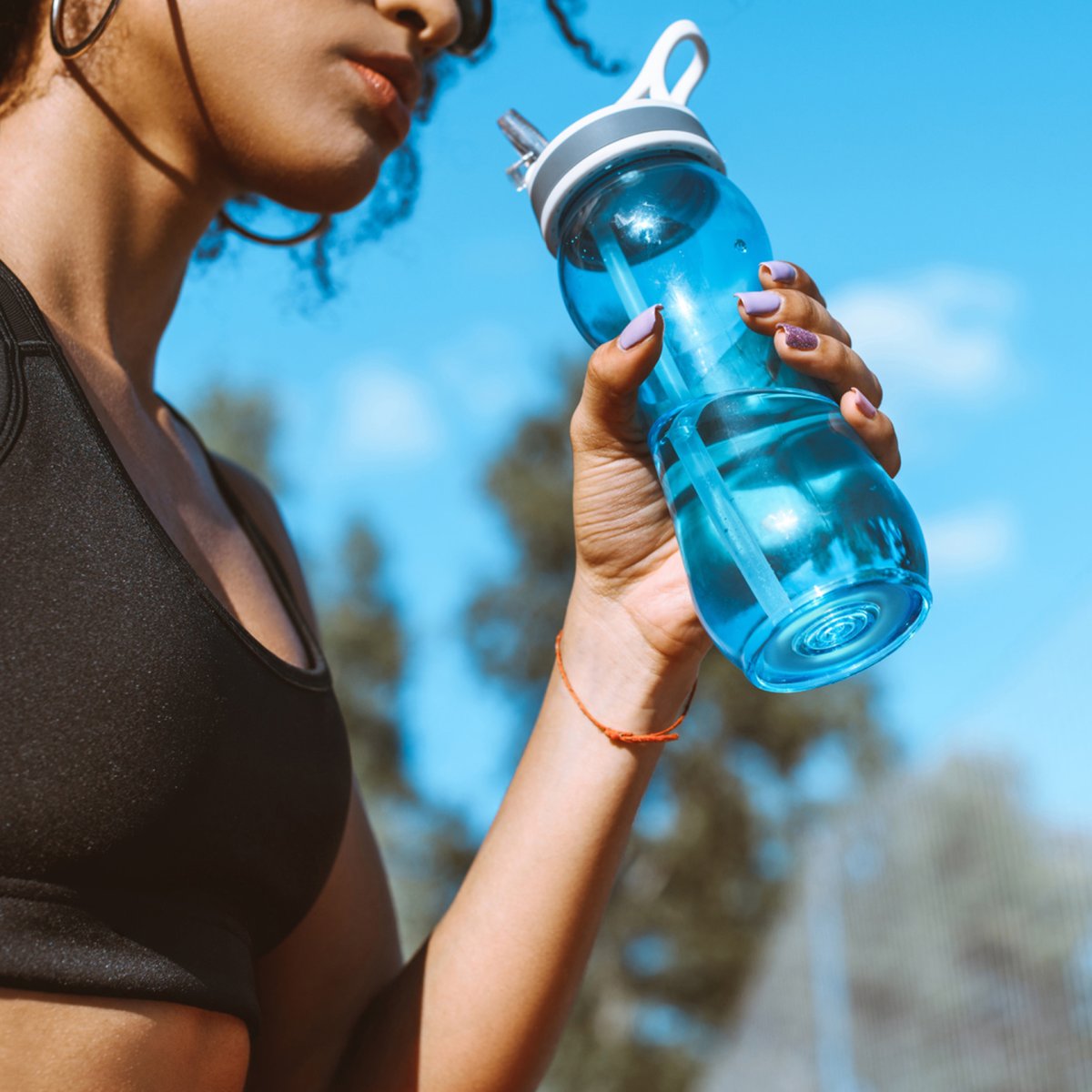 Фитнес тренировка вода бутылка