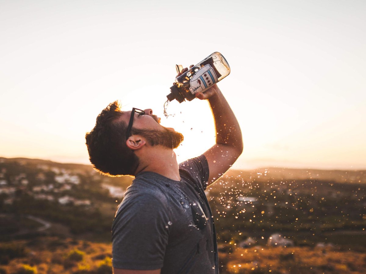 Минералка летят