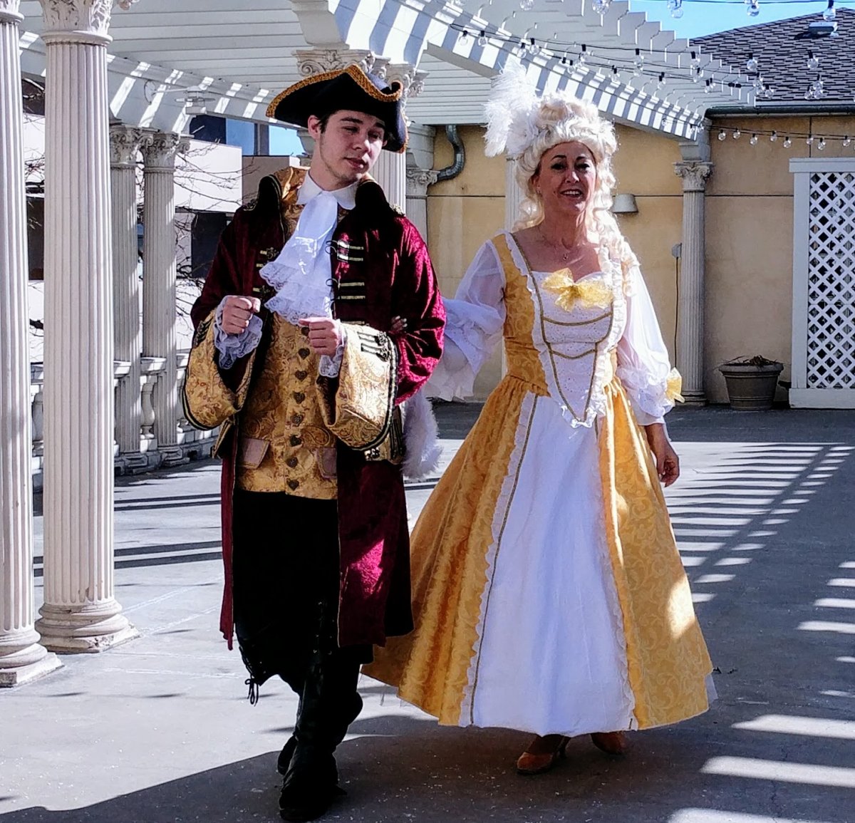 Менуэт костюмы