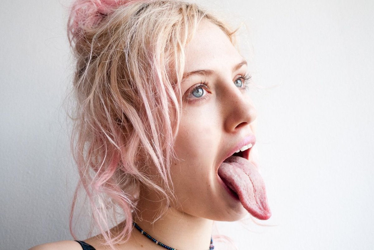 Шарлотта фри tongue