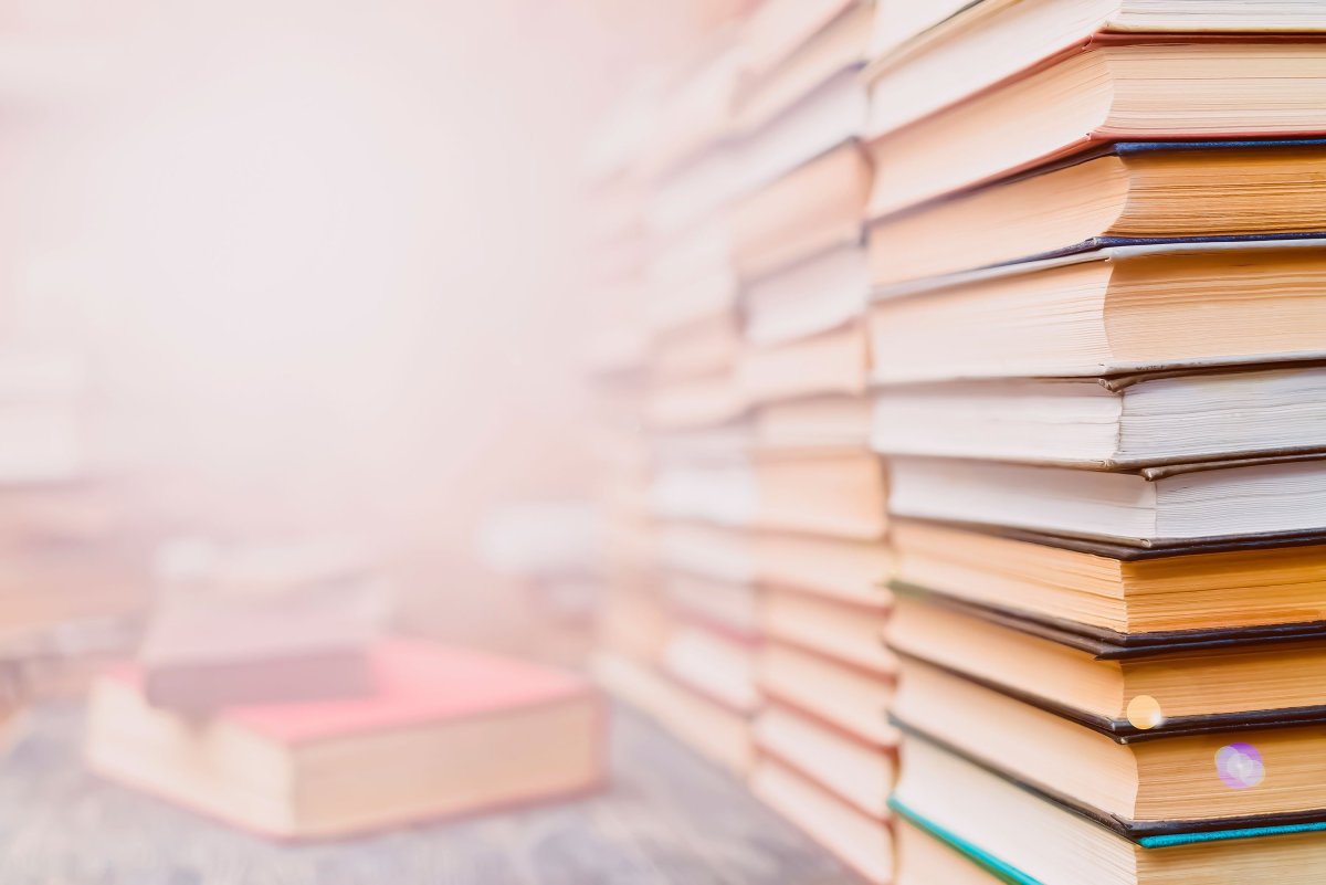 Книги на Светлом фоне