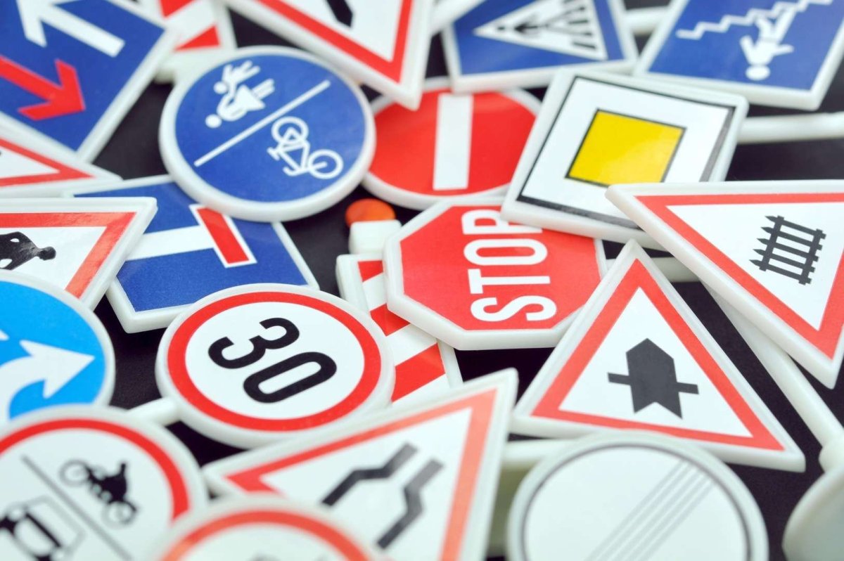 Дорожные знаки